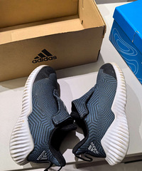 100��Ǯ4˫������25��ͯЬ