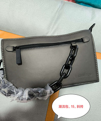 ����������Ů�������������и�б���