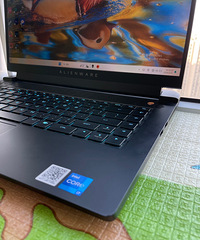 ��������Alienware m15R6