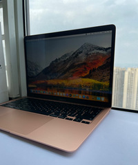 出9.8新MacbookAir20笔记本