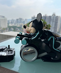 ��ʿ�Ἣ�ٹ���Ħ�г�