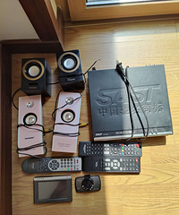 周末床底闲杂论堆堆打包废品价出