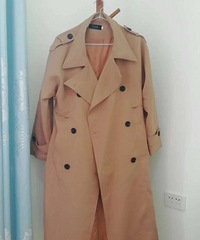 80����ת��һ������ɫ�г����������Ů��