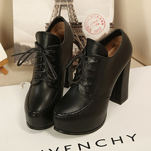 2013早春新款巴洛克刺绣毛呢复古绣花女包金