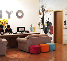 ϲ������������й���һ�������������Ҷ��˶�Ա����Ůʿ��������