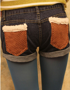 2012新款冬季<em>牛仔短裤如何</em>搭配 看<em>牛仔短裤</em>搭