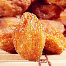 免邮费500克新疆特产小白杏干酸甜可口胜树上