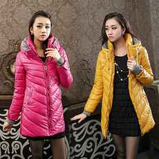 2012新款<em>冬季牛仔短裤</em>如何搭配 看<em>牛仔短裤搭</em>