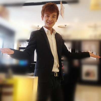 22岁小奋青--- 沉默不是我的本意,征集美女才是