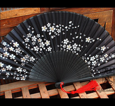 4把包邮高档日本扇子--黑底樱花日式折扇女式