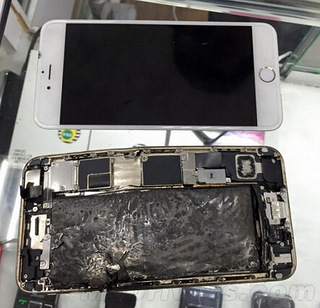 iPhone 6 Plus充电时爆炸:手机一分为二