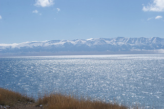 第二次进新疆,10月7日赛里木湖,超级难得的雪景