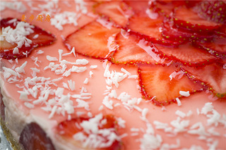 【曼步厨房】- 免烤箱版 - 鲜草莓芝士蛋糕_饮食