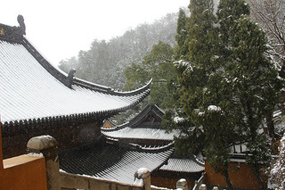 发几张建德梅城玉泉寺照片