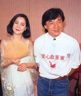 成龙自曝20年前舍弃邓丽君娶了林凤娇真相(图)