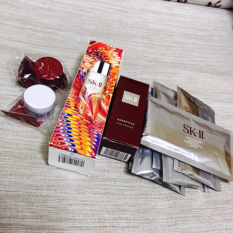 sk2神仙水圣诞版,小灯泡美白精华套装转需