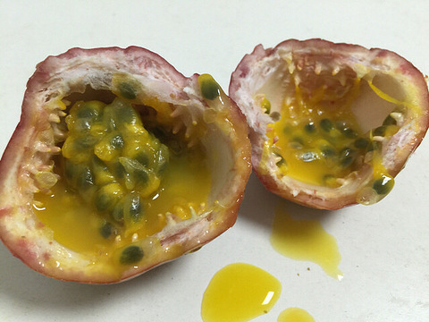 香甜多汁百香果