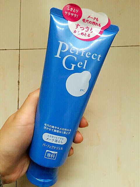 染发膏\/泡泡染发剂\/卸妆洁面啫喱\/卸妆油\/兰蔻精