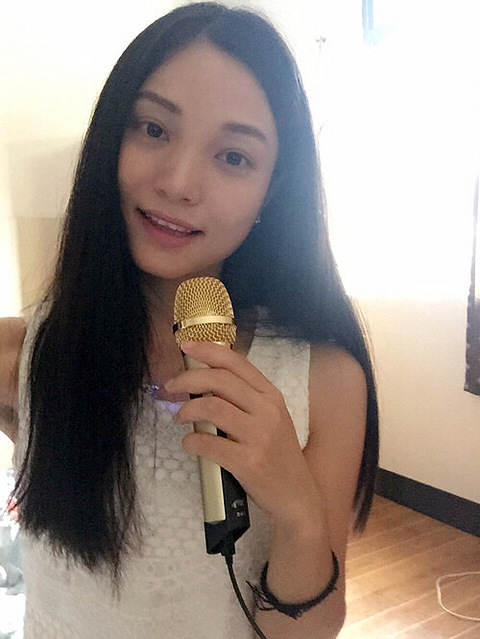 谁要跟我一起约歌,姐有汽车车载神麦在手