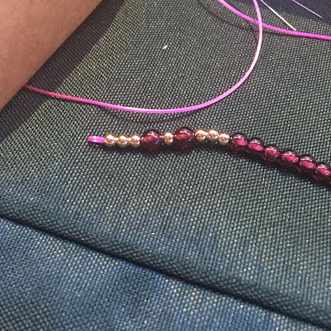 须弥小作-弹力绳串珠打结