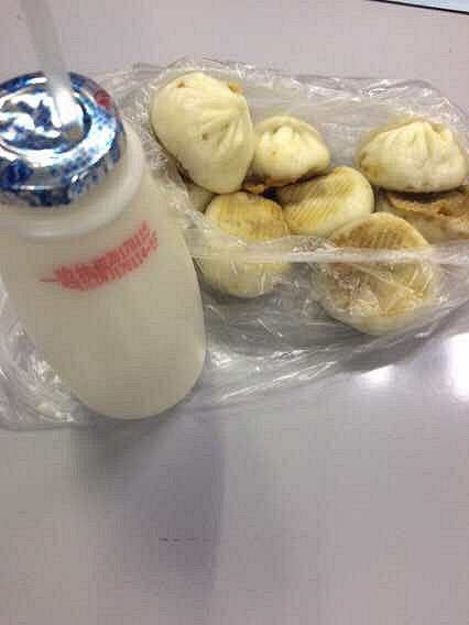 【早餐随手拍】小笼包子和一鸣牛奶更配哦