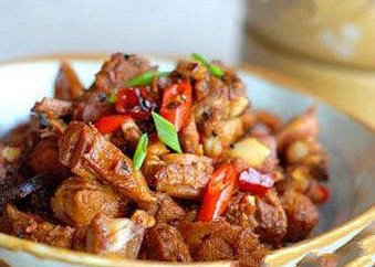 营养宝宝美食推荐:莲肉烩鸭丁