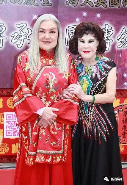 故事发生的背景就是黄夏蕙女士83岁的寿宴,她有邀请宫雪花,邵音音