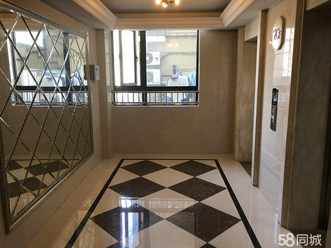 万达广场精装108方边套 包走廊实际使用面积103