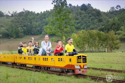 杭州团建户外拓展-春季临安风之谷浙西户外运动基地一日游