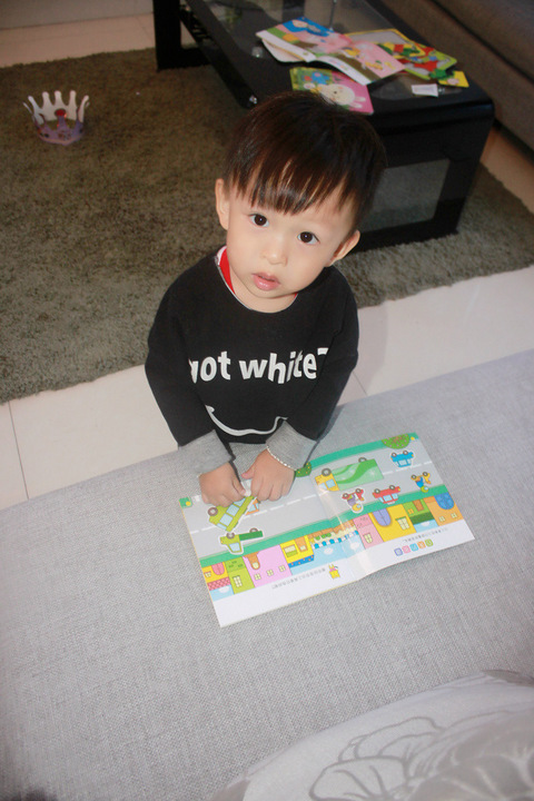 偷奶粉.喝?NONONO!吃!对,偷奶粉吃(病号CC宅