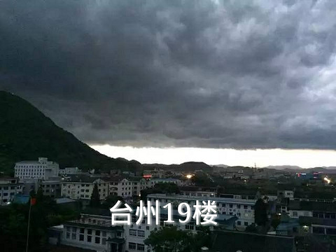 强对流天气造就奇异天象,你见到是什么样子的