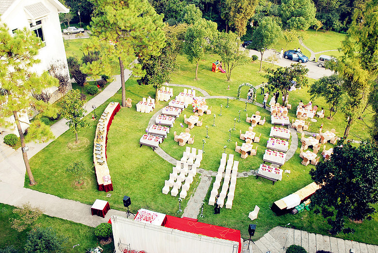 【19楼2016时尚婚礼周】看大好春光 选草坪婚