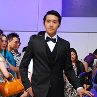 2013ʳչ ڵ˧ģ   ɫŮ룡