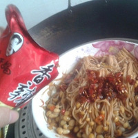 �Ĳ�������ɵĽ��빽����լ��լŮ�ر�����