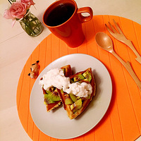 �����յ�Сè����ðűȱ���ѹ����Ҳ������