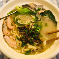 һ��ע��ӵ��˲͹��ɵ�˫�˲�