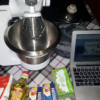 ��ô����һ���ݷ絰��֮�ֳ�ֱ��