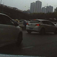 ҽ�˼����ģ�������ֱ��׳�ĸ��������˰��졾���������š�