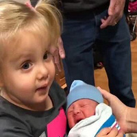 ��㱧�Ÿճ����ĵܵܣ��ܵ�һ�ޣ����������ľٶ�����������