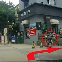 100���˳�����խ·��������˾��������10����Ƶͼ�����ʻ������