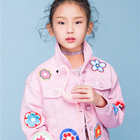 ���켮10��ͯģ�ļ�¼Ƭ ����Χ��ɵ�Ӱ��