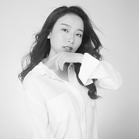 ����Ů�������ţ����ڱ�ŷɫ�ʿռ����������յ����ʦ��ѡ��