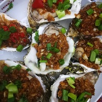 ����� ����