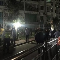 ʹ�ģ�7��Ůͯ��11¥׹����������̨�л���ȴ���������