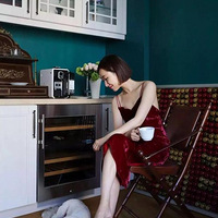 Ů�˵��ռ����룺����������Ŀں�ǽ��������230ƽ�ļң�