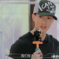 ����Ҵ�ɨ����һֱ��Ь�ӣ�����Ь����һ�̣�ƶ���������ҵ�����