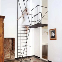 ����һ���Զ��󿪵Ĵ���¥����ơ�