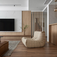 ������˵ı�ŷ��Ȼ��֮�ң���¶̨���������Ȱ�