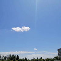 ½