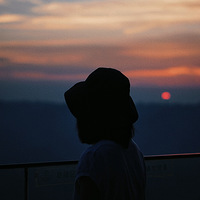 �ϸ�ɽ��׷�����䣬������